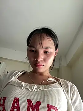 Snapshot of Tina_x chatting on 12/23/25, 06:44 Tina x online show from 12/23/25, 06:44