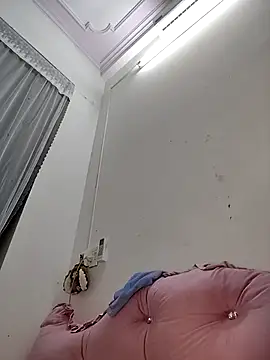 ezabel- online show from 12/14/25, 01:05