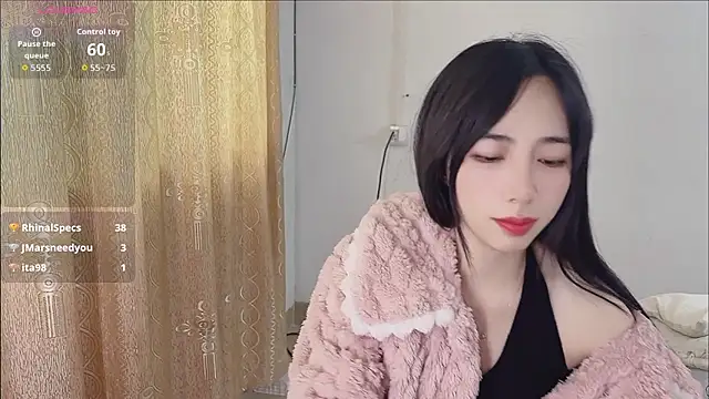 Snapshot of by-Hannah chatting on 11/06/25, 02:23 by-Hannah online show from 11/06/25, 02:23