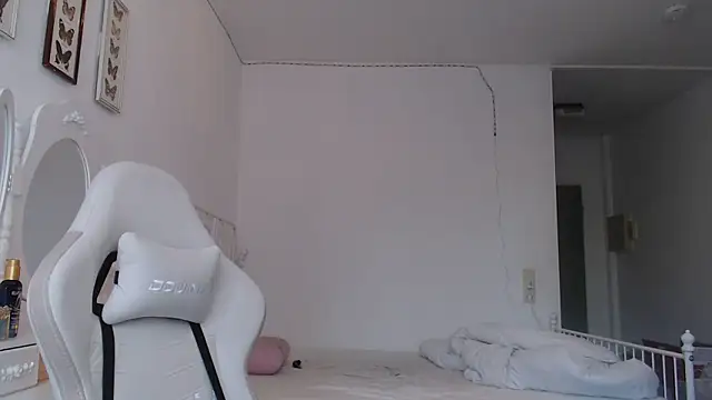 bellefleurrr online show from 03/26/26, 07:03