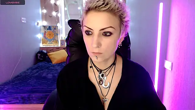 Snapshot of Sweet-n-Strong chatting on 11/23/25, 06:57 Sweet-n-Strong online show from 11/23/25, 06:57