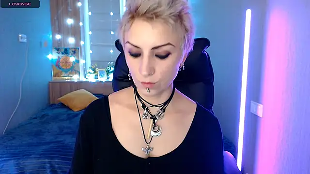 Snapshot of Sweet-n-Strong chatting on 12/02/25, 08:19 Sweet-n-Strong online show from 12/02/25, 08:19