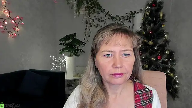 Snapshot of Carla_Vogue chatting on 12/05/25, 10:57 Carla Vogue online show from 12/05/25, 10:57