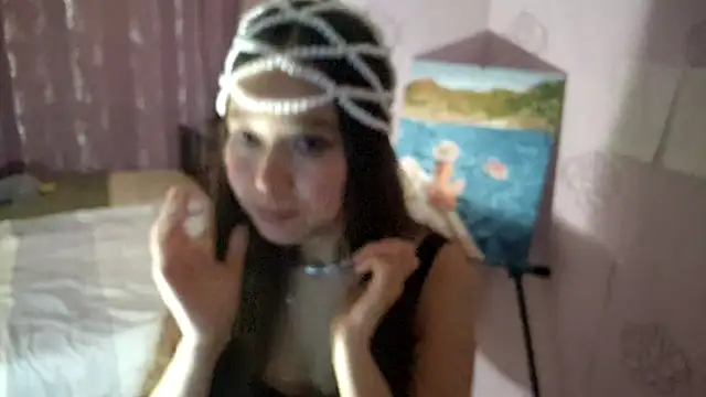 Snapshot of LumiHeart chatting on 10/31/25, 03:57 LumiHeart online show from 10/31/25, 03:57