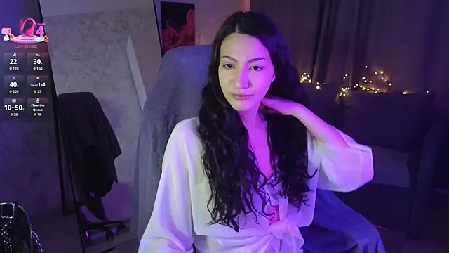 Mulan Lo online show from 11/17/25, 08:14