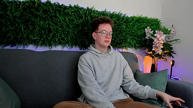 Snapshot of Teddy_Parker chatting on 11/01/25, 08:27 Teddy Parker online show from 11/01/25, 08:27