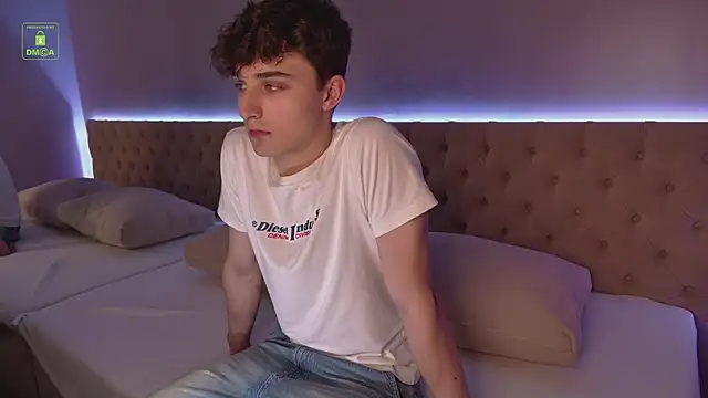 Snapshot of Richard_steele_hot chatting on 10/30/25, 03:13 Richard steele hot online show from 10/30/25, 03:13