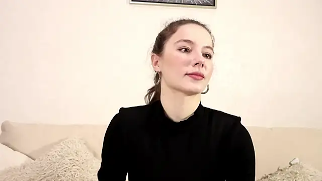 Snapshot of Petalwren chatting on 12/15/25, 11:36 Petalwren online show from 12/15/25, 11:36