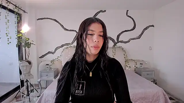 Snapshot of AsiaMillerr_ chatting on 11/14/25, 12:15 AsiaMillerr online show from 11/14/25, 12:15