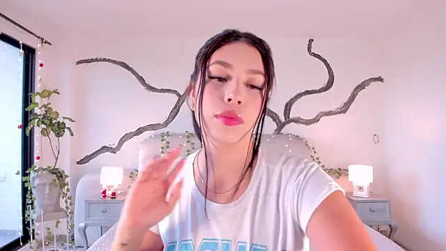 Snapshot of AsiaMillerr_ chatting on 11/28/25, 12:08 AsiaMillerr online show from 11/28/25, 12:08