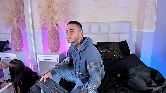 Snapshot of AsiaMillerr_ chatting on 12/14/25, 03:56 AsiaMillerr online show from 12/14/25, 03:56