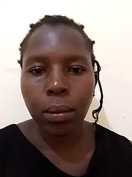 Snapshot of FUNNY_PUSS chatting on 10/25/25, 01:07 FUNNY PUSS online show from 10/25/25, 01:07