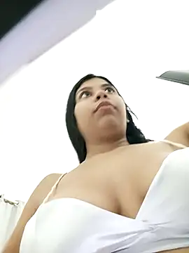 Snapshot of Angeeelina@xh chatting on 12/14/25, 05:46 Angeeelinaxh online show from 12/14/25, 05:46