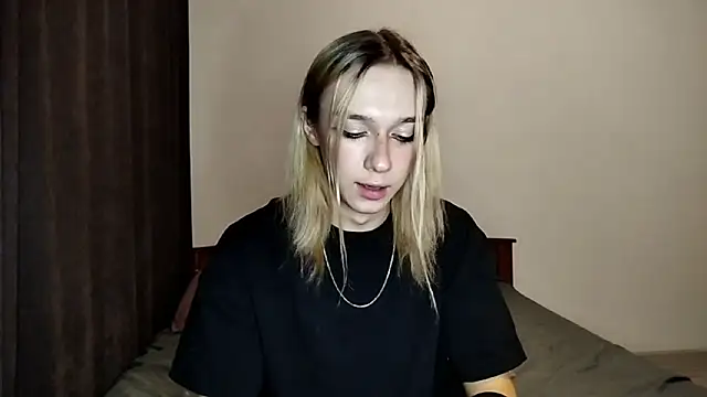 Snapshot of icebenz chatting on 11/26/25, 02:29 icebenz online show from 11/26/25, 02:29