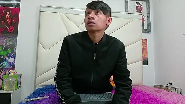 Snapshot of ALEXANDRO_BOVER chatting on 12/01/25, 09:09 ALEXANDRO BOVER online show from 12/01/25, 09:09