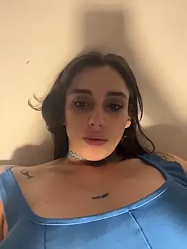 Snapshot of gigi333regi chatting on 11/28/25, 08:33 gigi333regi online show from 11/28/25, 08:33