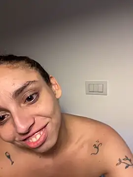 gigi333regi online show from 02/22/26, 11:03