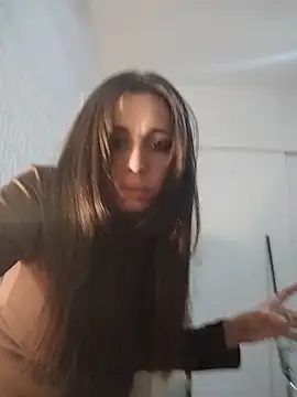 gigi333regi online show from 06/03/26, 07:44