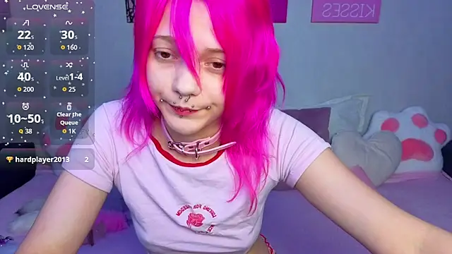 Snapshot of KittieHeart chatting on 06/18/26, 12:55 KittieHeart online show from 06/18/26, 12:55