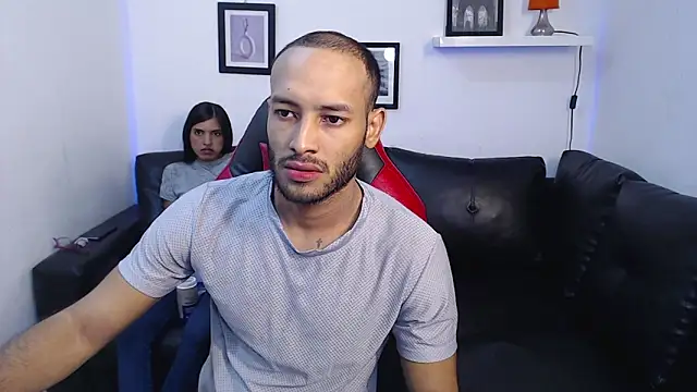 Snapshot of Giselle_Max chatting on 11/08/25, 01:33 Giselle Max online show from 11/08/25, 01:33