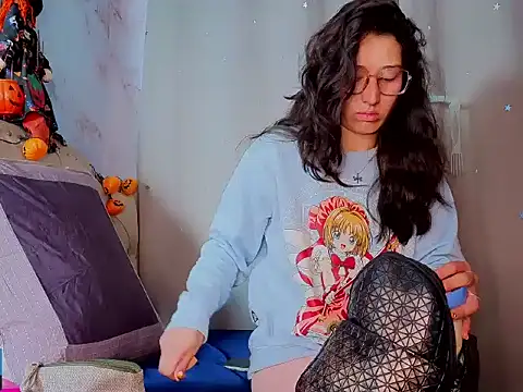 Snapshot of eva_delight_ chatting on 10/29/25, 11:34 eva delight online show from 10/29/25, 11:34