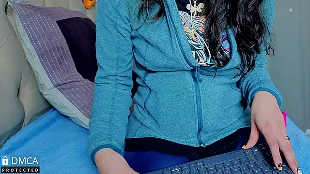 Snapshot of eva_delight_ chatting on 11/07/25, 11:21 eva delight online show from 11/07/25, 11:21