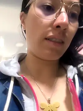 Snapshot of eva_delight_ chatting on 12/02/25, 11:04 eva delight online show from 12/02/25, 11:04