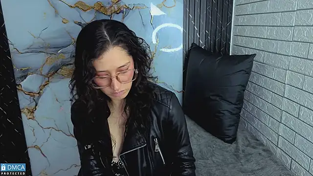 eva delight  online show from 03/31/26, 12:05