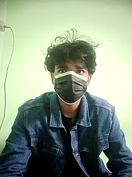 Snapshot of kriZ08 chatting on 10/29/25, 12:40 kriZ08 online show from 10/29/25, 12:40