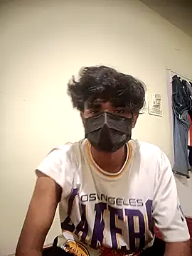 Snapshot of kriZ08 chatting on 11/08/25, 07:08 kriZ08 online show from 11/08/25, 07:08