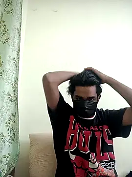 Snapshot of kriZ08 chatting on 12/21/25, 07:48 kriZ08 online show from 12/21/25, 07:48