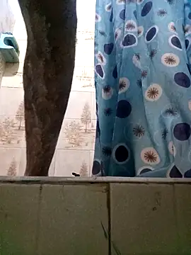 Snapshot of robinhd1234 chatting on 12/17/25, 01:06 robinhd1234 online show from 12/17/25, 01:06