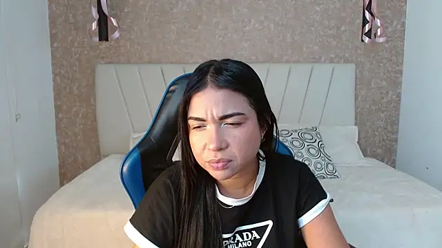 Snapshot of AliceSmity_ chatting on 12/01/25, 05:40 AliceSmity online show from 12/01/25, 05:40