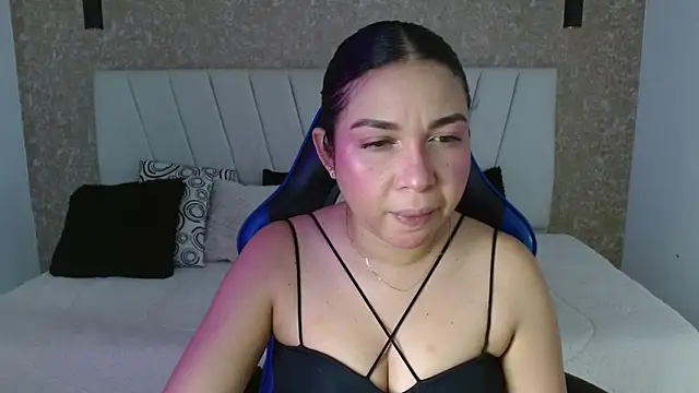 AliceSmity  online show from 04/05/26, 12:24