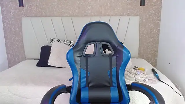 AliceSmity  online show from 04/06/26, 11:33