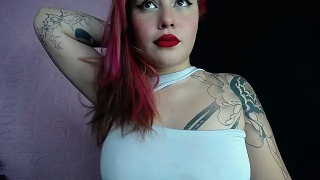 Snapshot of Dominic_Queen1 chatting on 12/15/25, 02:43 Dominic Queen1 online show from 12/15/25, 02:43