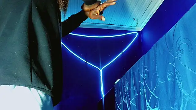 Kloe cardashan online show from 10/30/25, 07:32