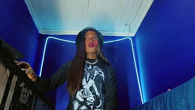 Kloe cardashan online show from 11/03/25, 02:35