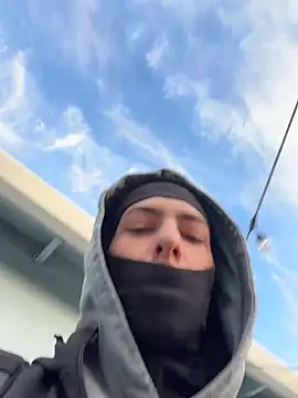 slimshadypt2 online show from 01/18/26, 12:47