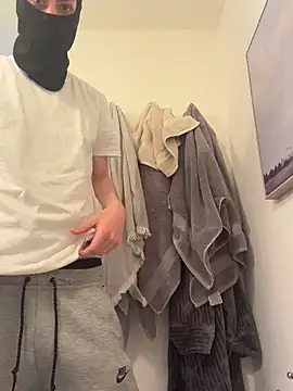 slimshadypt2 online show from 03/25/26, 08:48