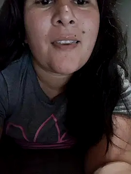 Snapshot of Clara_Arg chatting on 10/25/25, 12:07 Clara Arg online show from 10/25/25, 12:07