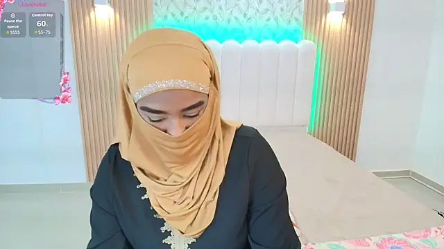 Lina arabiann online show from 11/25/25, 12:05