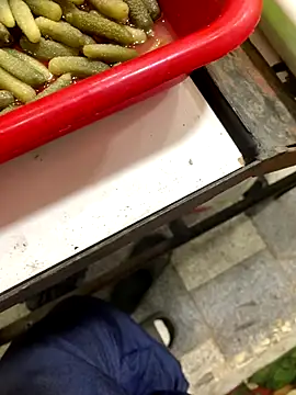 Unique-Man online show from 10/25/25, 11:29