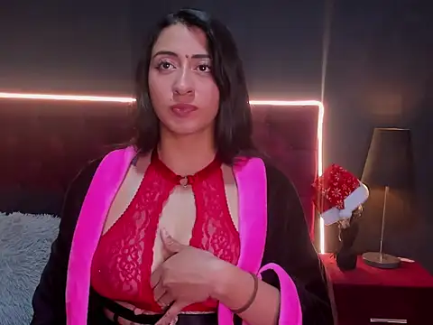 ZaraBaicker online show from 12/22/25, 03:03