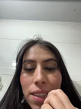 BIJOU SECRET online show from 11/16/25, 01:55