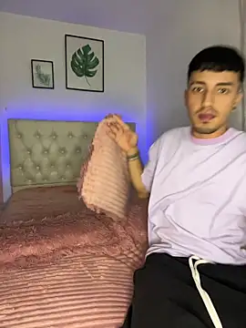 BIJOU SECRET online show from 06/25/26, 04:56