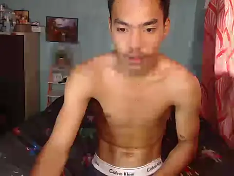 slimraz02 online show from 04/13/26, 02:17