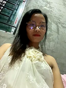 Yunzang online show from 10/30/25, 12:56