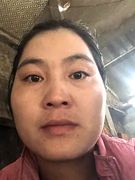 Snapshot of bong-ngo chatting on 10/27/25, 12:26 bong-ngo online show from 10/27/25, 12:26