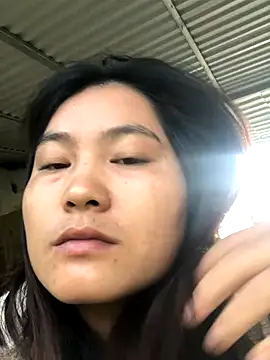 Snapshot of bong-ngo chatting on 10/29/25, 01:19 bong-ngo online show from 10/29/25, 01:19